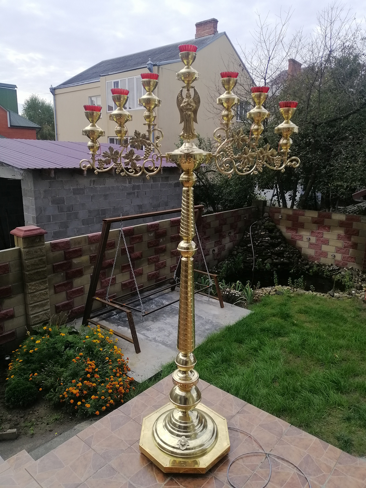 Семисвічник запрестольний (електричний), виноград з стаканами, кабель з вилкою 7м.